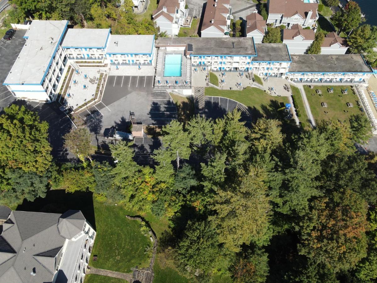 Lakefront Terrace Resort レイク・ジョージ エクステリア 写真