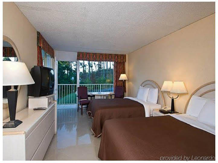 Lakefront Terrace Resort レイク・ジョージ エクステリア 写真