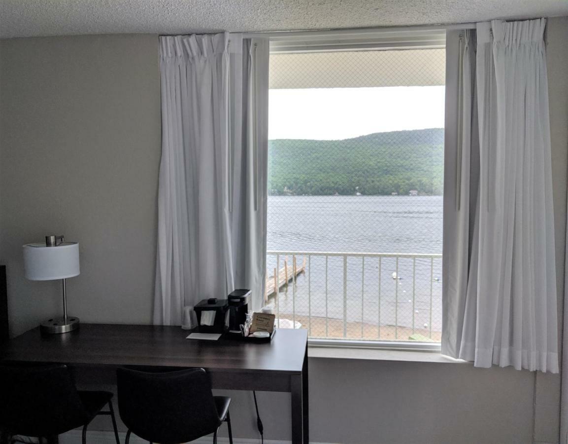 Lakefront Terrace Resort レイク・ジョージ エクステリア 写真